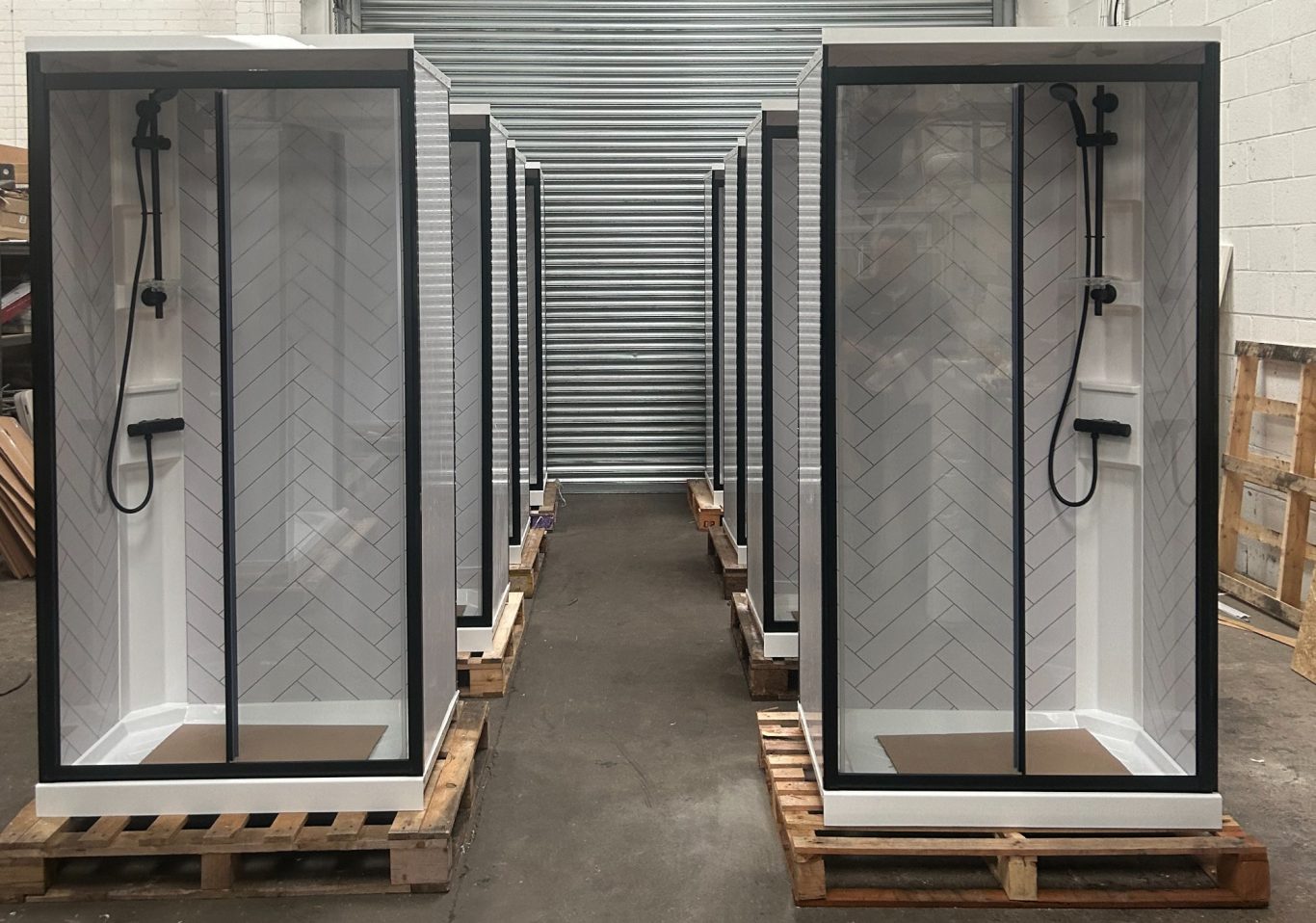 DB3 Chevron 1050 x 700 enclosure DB3 Chevron 1050 x 700 enclosure