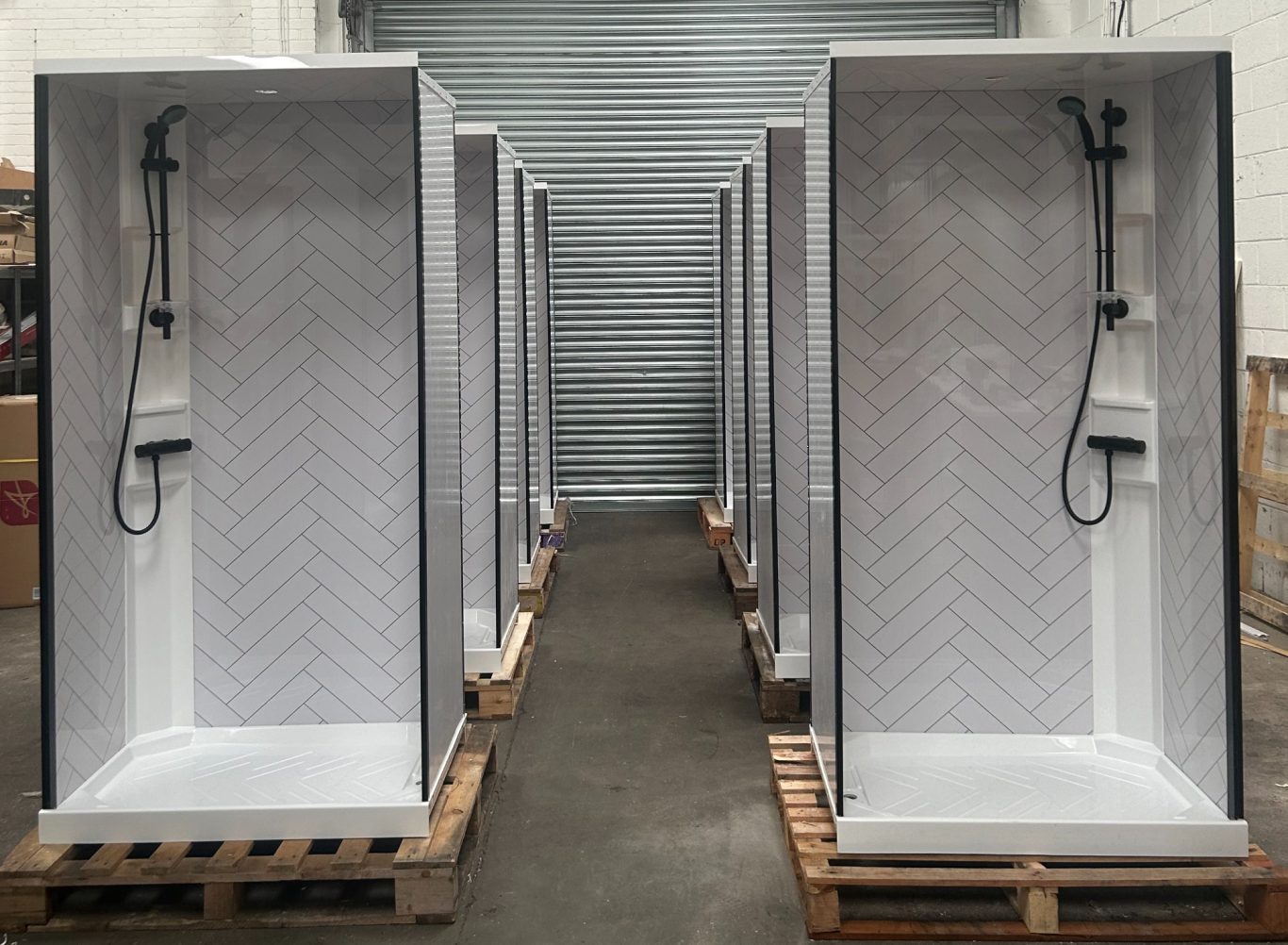 DB3 Chevron 1050 x 700 enclosure DB3 Chevron 1050 x 700 enclosure