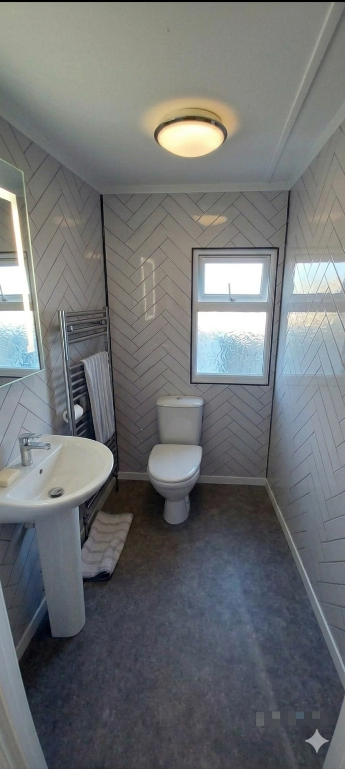 Chevron black 2 Chevron black 2